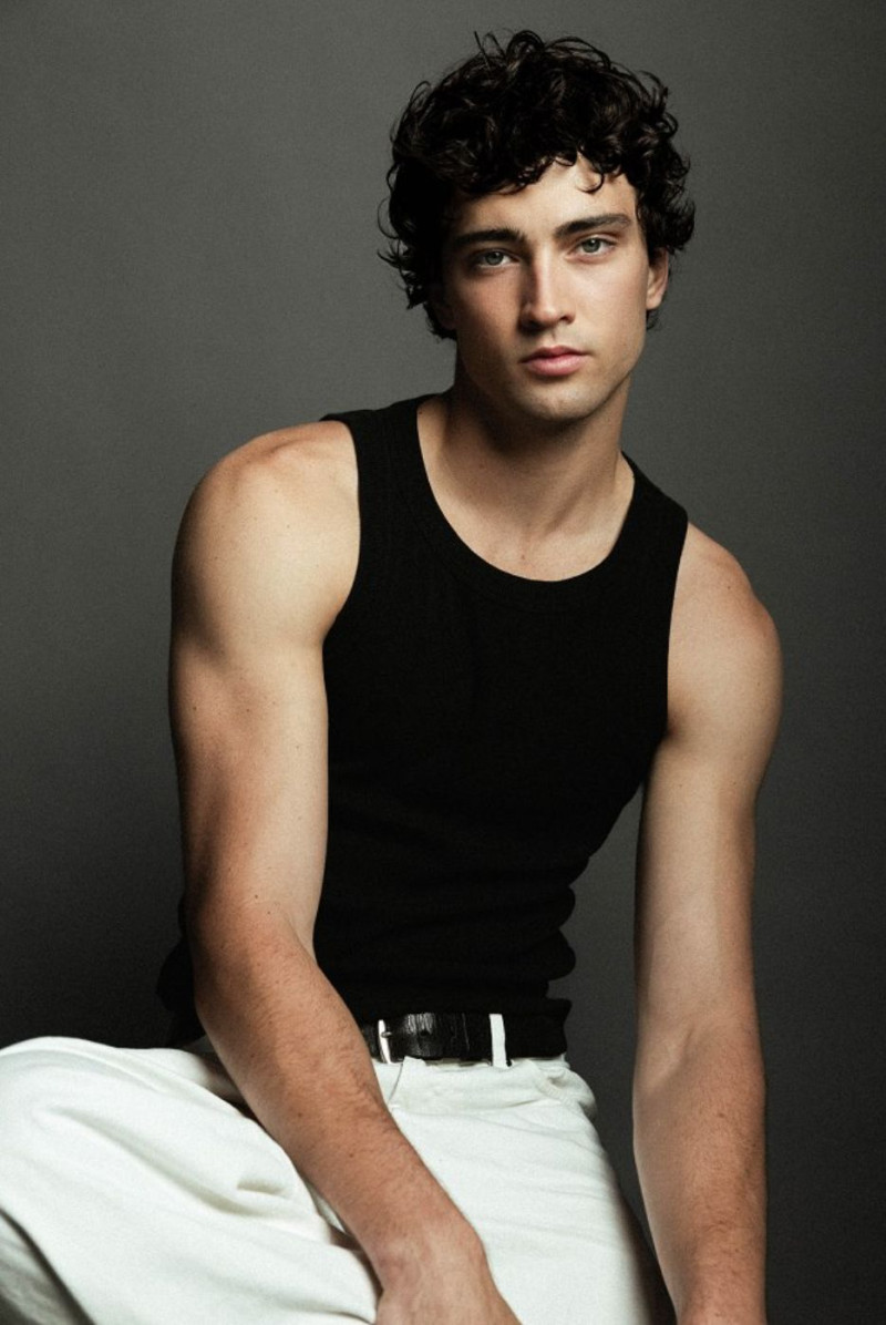 Photo of model Joe Barnes - ID 734365
