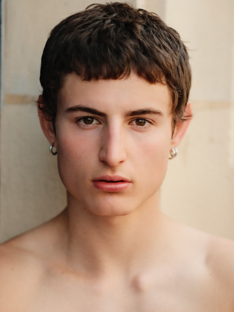 Photo of model Yann Mimeau - ID 735292