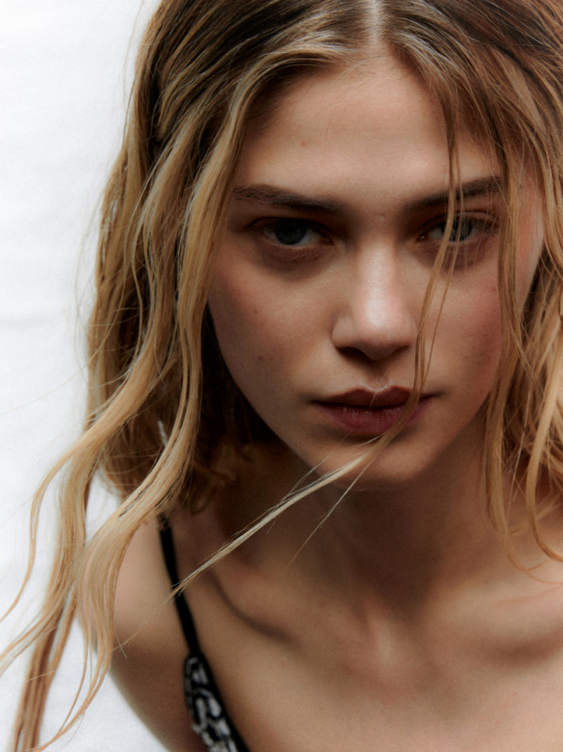 Photo of model Jamie Riselay - ID 735566