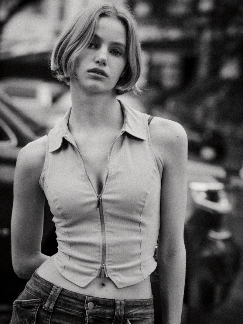 Photo of model Chimene Delrock - ID 736912