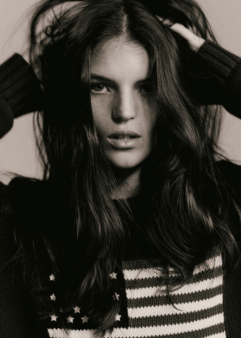Photo of model Leah Risi - ID 736941