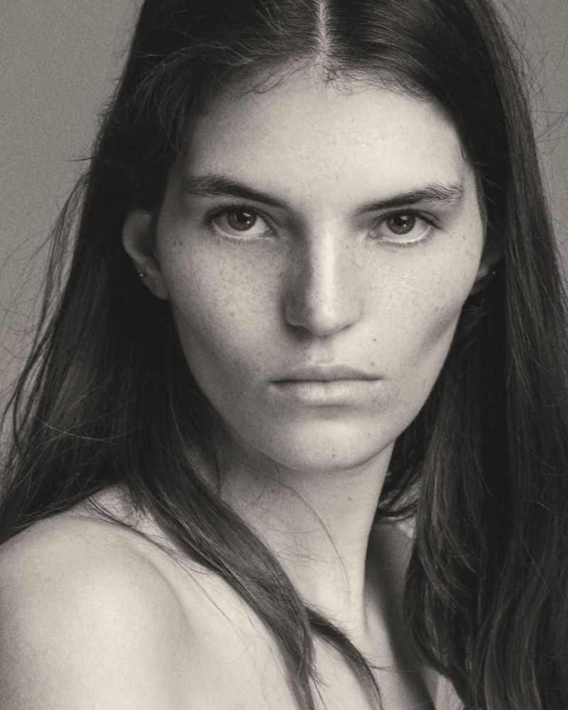 Photo of model Leah Risi - ID 736946
