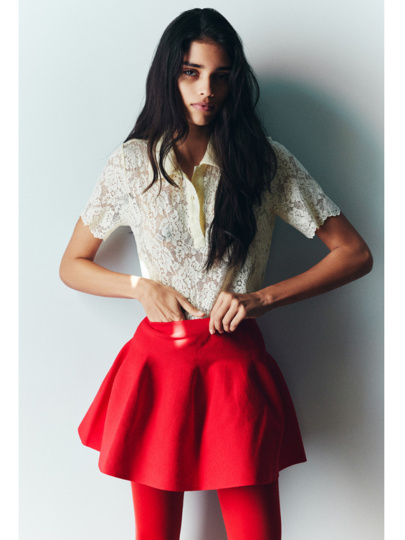 Photo of model Elina Gunawardena - ID 737674