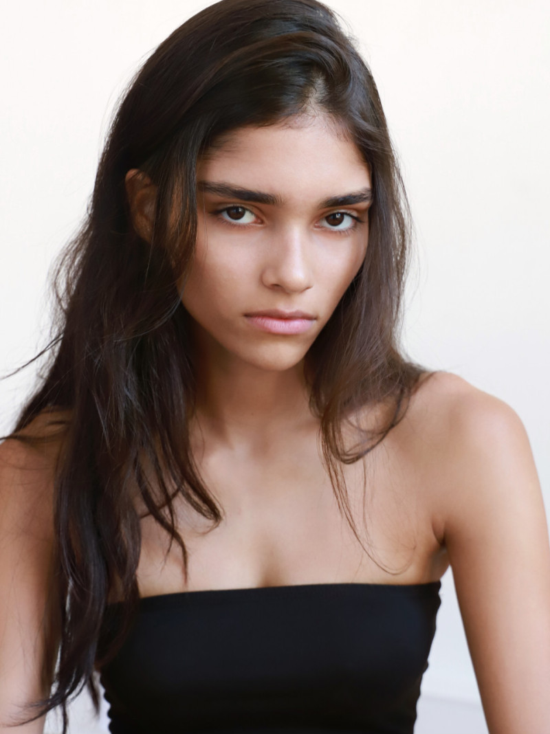 Photo of model Elina Gunawardena - ID 737684