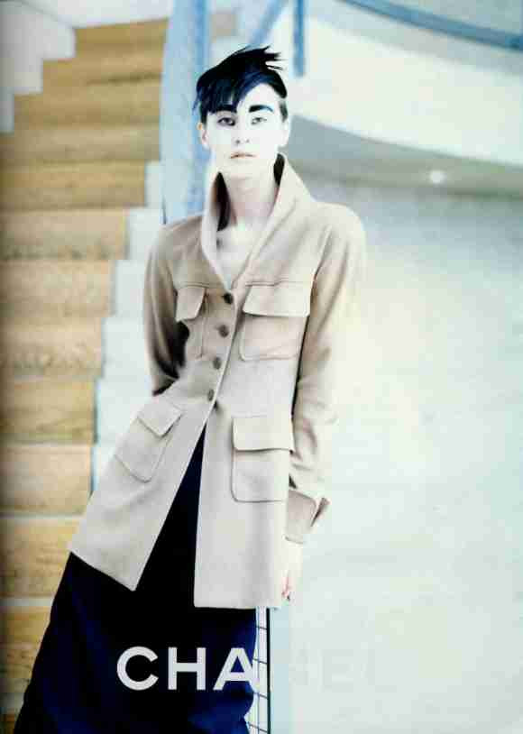 Photo of model Erin O%Connor - ID 393774