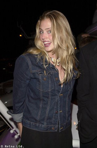 Photo of model Estella Warren - ID 9190