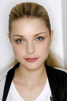 Photo of model Jessica Stam - ID 122128