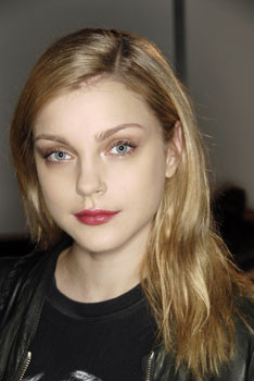 Photo of model Jessica Stam - ID 122131