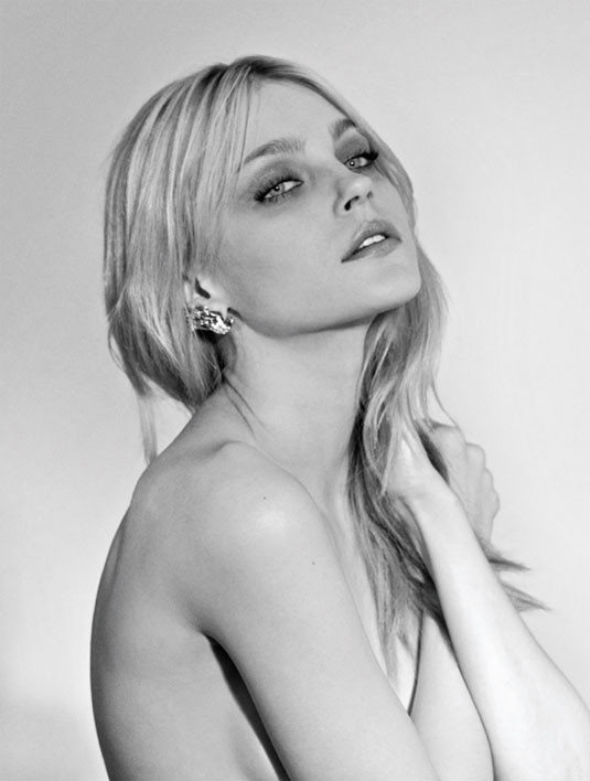 Photo of model Jessica Stam - ID 217860