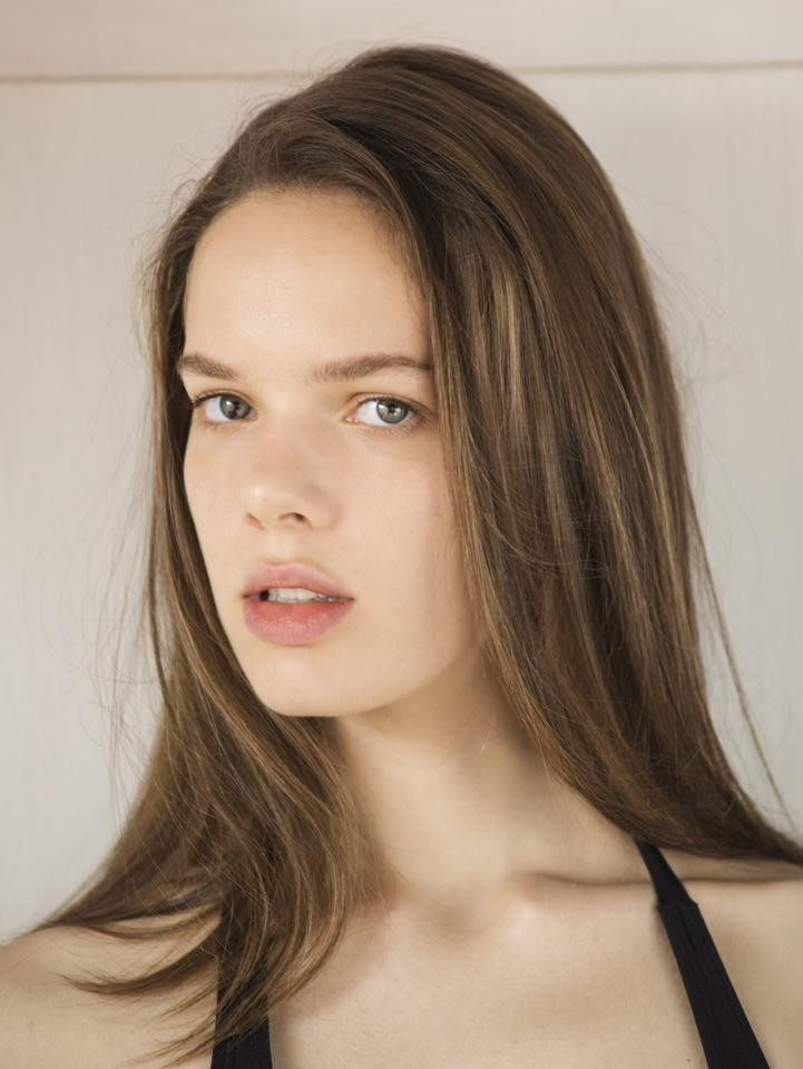 Photo of model Ana Livieres - ID 513800