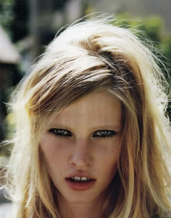 Photo of model Lara Stone - ID 188059