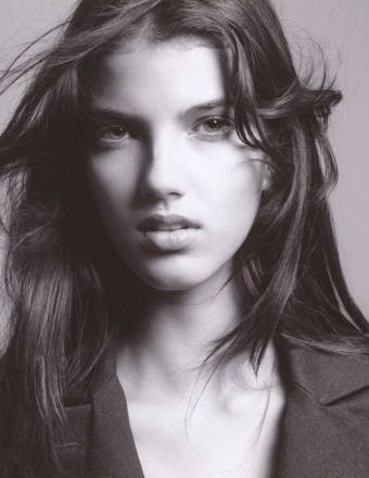 Photo of model Karoline Amaral - ID 14116