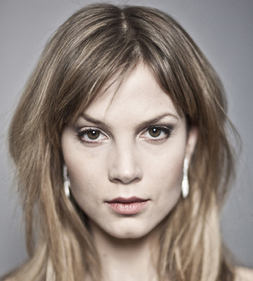 Sylvia Hoeks - Gallery with 15 general photos | Models | The FMD