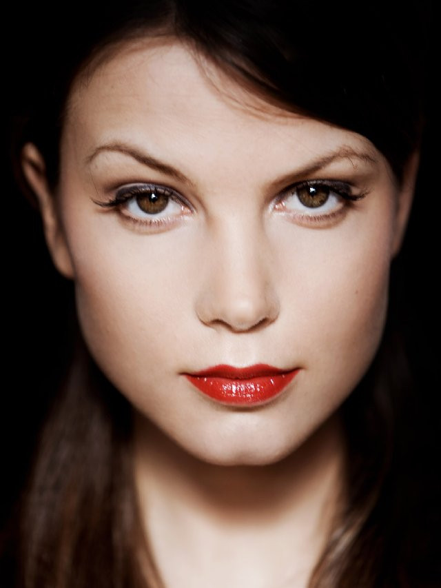 Photo of model Sylvia Hoeks - ID 410761