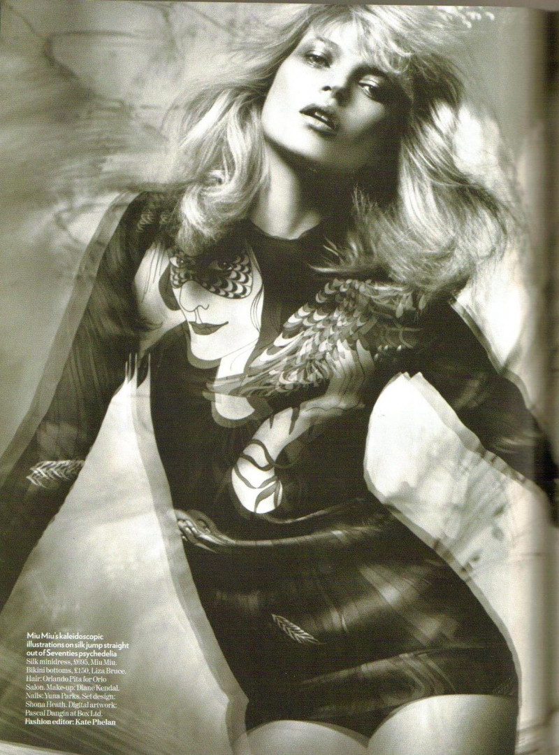 Photo of model Kate Moss - ID 166209