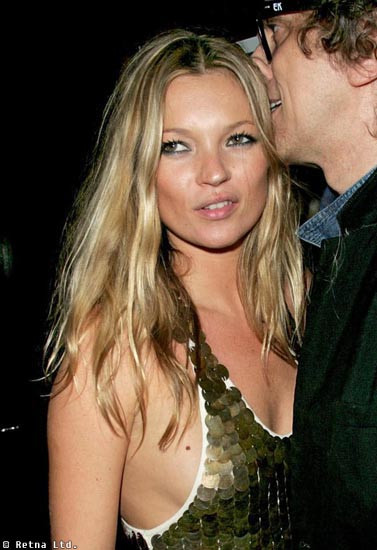 Photo of model Kate Moss - ID 9524