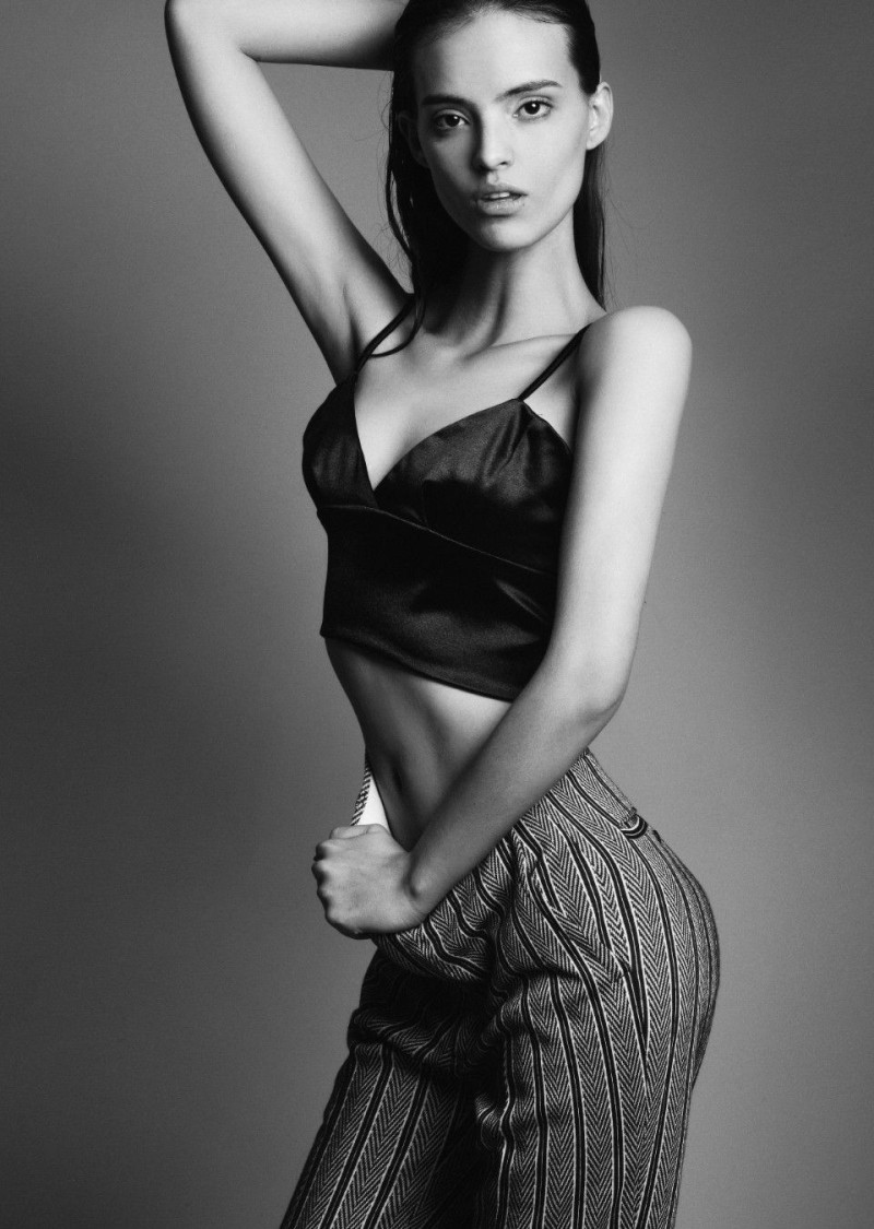 Photo of model Vanessa Ponce - ID 724463