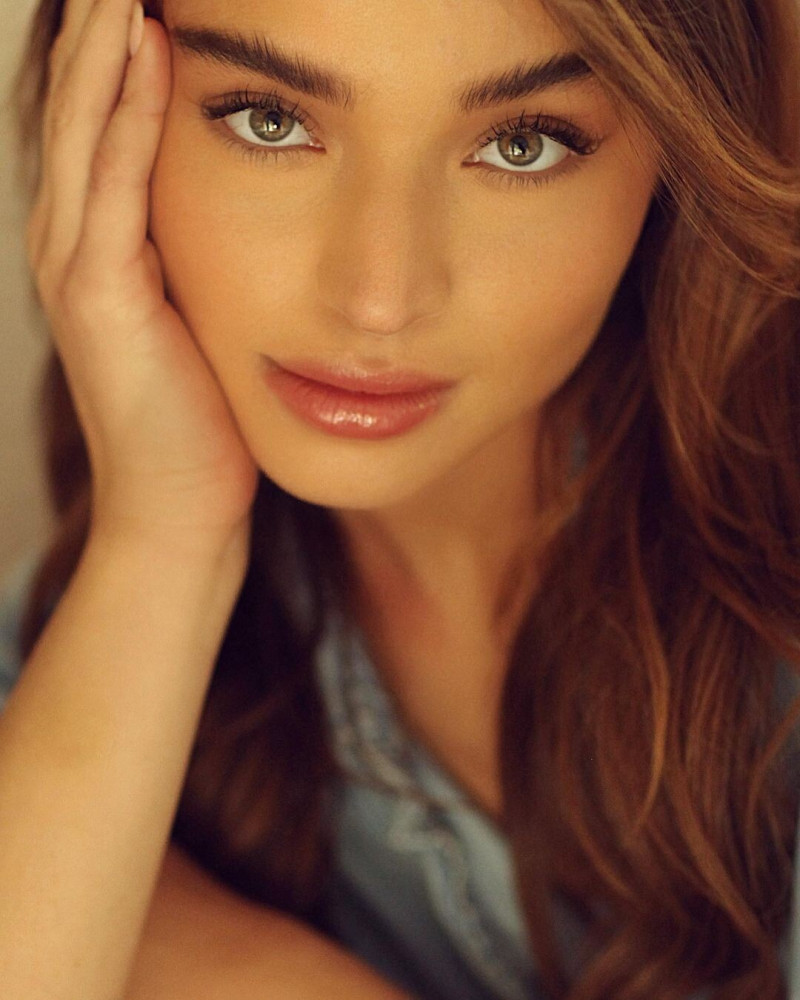 Photo of model Daniela Lopez Osorio - ID 668101