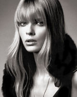 Photo of model Julia Stegner - ID 7707