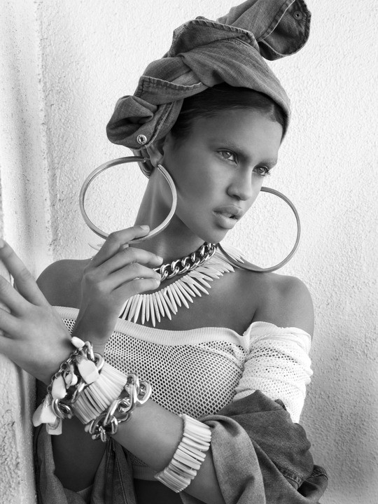 Photo of model Karol Santos - ID 567316