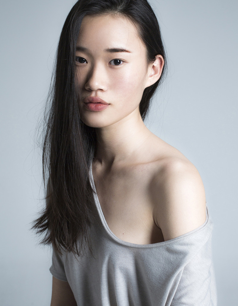 Photo of model Hui Jun Zhang - ID 540770