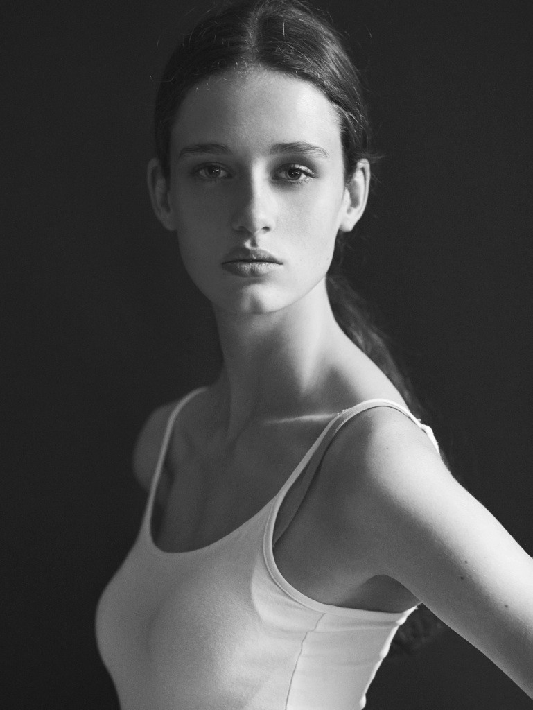 Photo of model Thyra van Daalen - ID 541000