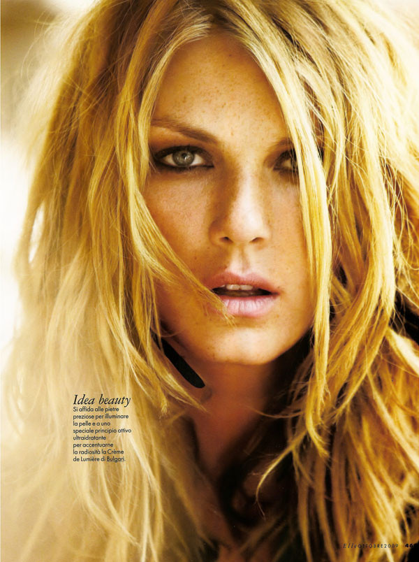 Photo of model Angela Lindvall - ID 230495