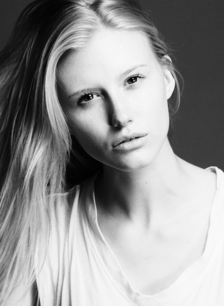 Photo of model Emma Weaver - ID 521552