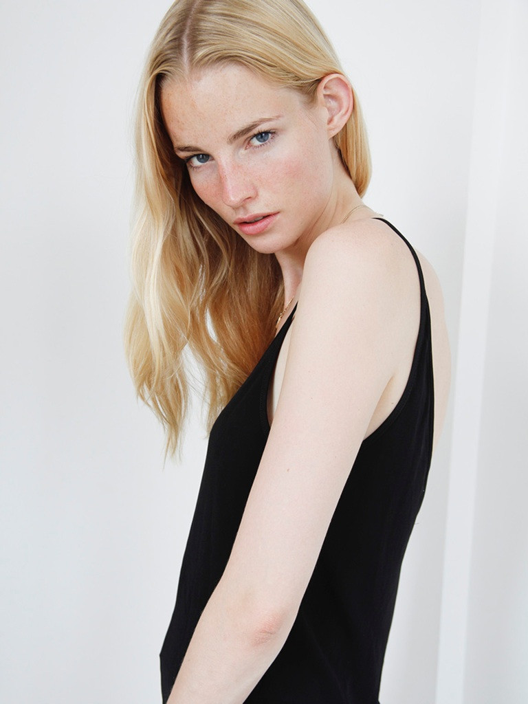 Photo of model Elise Aarnink - ID 521624