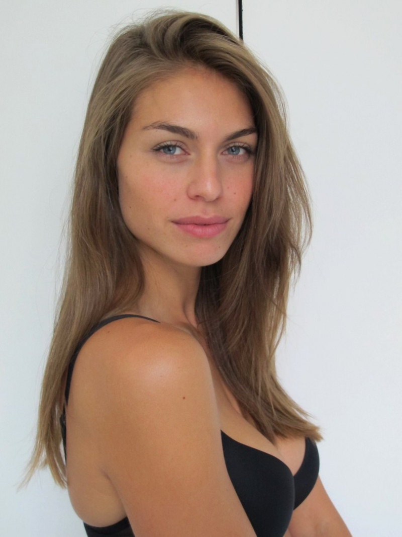 Photo of model Adriana Novakov - ID 535906