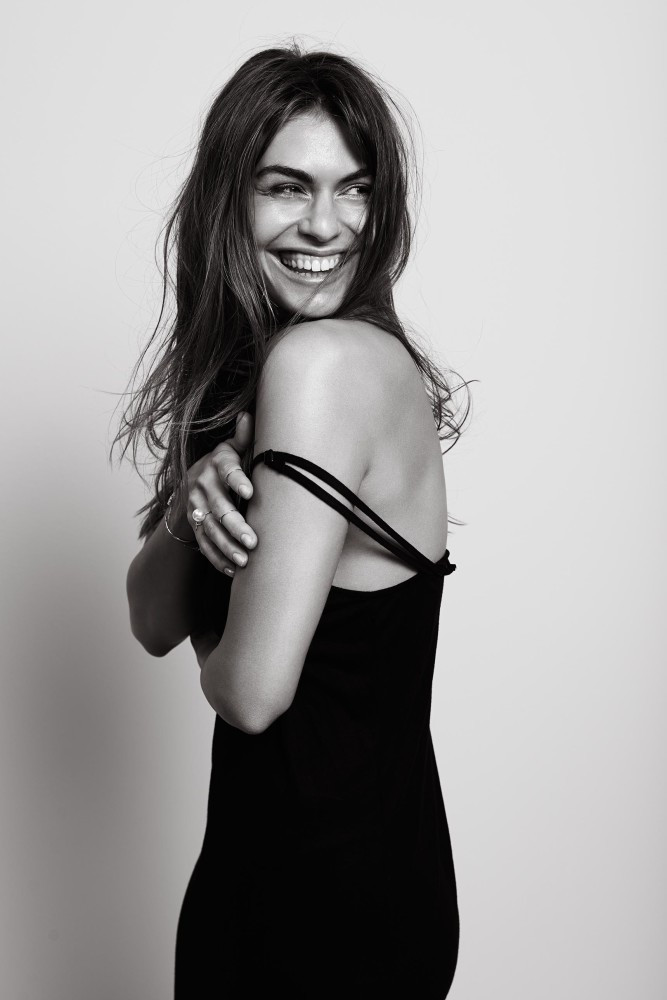 Photo of model Adriana Novakov - ID 536002