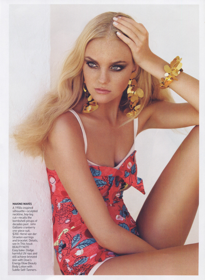 Photo of model Caroline Trentini - ID 202837