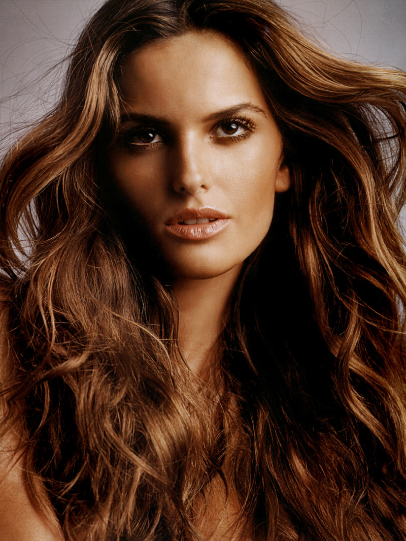 Photo of model Izabel Goulart - ID 58543