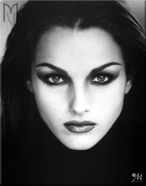 Photo of model Julissa Miró - ID 304400