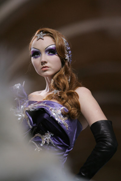 Photo of model Lily Cole - ID 211660