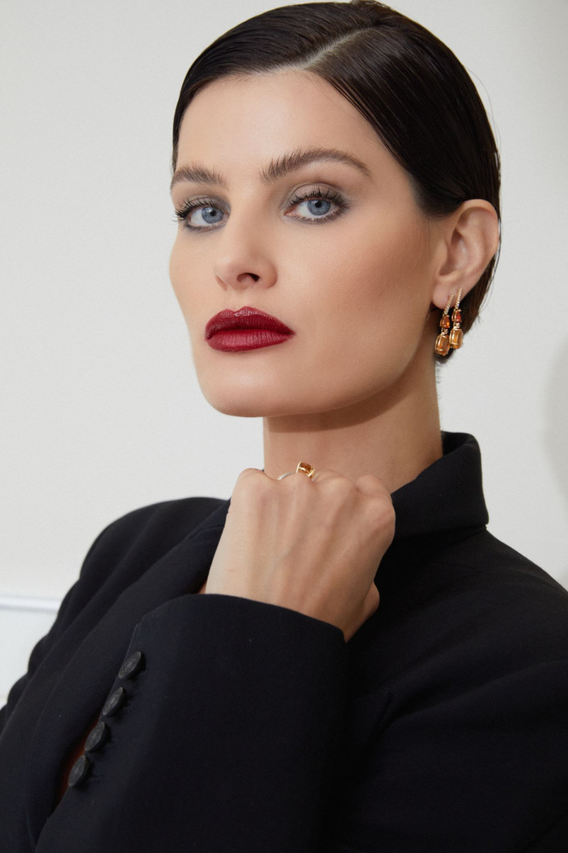 Photo of model Isabeli Fontana - ID 729397