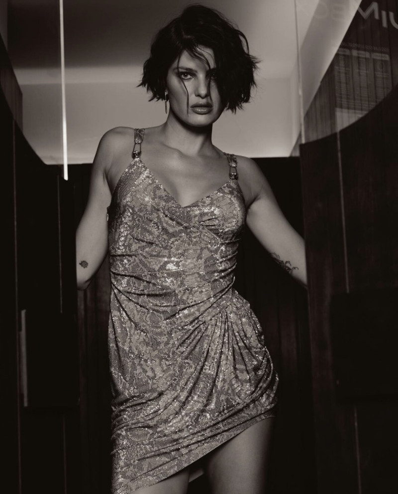 Photo of model Isabeli Fontana - ID 729406