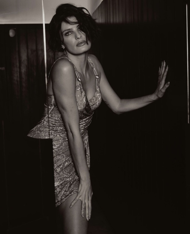 Photo of model Isabeli Fontana - ID 729409