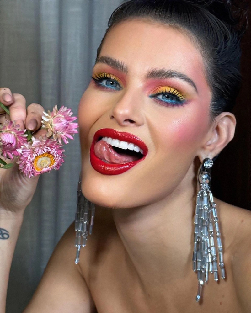 Photo of model Isabeli Fontana - ID 729415