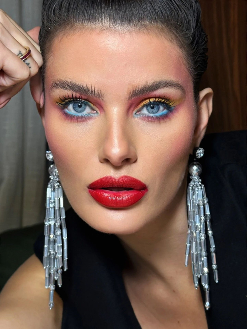 Photo of model Isabeli Fontana - ID 729423
