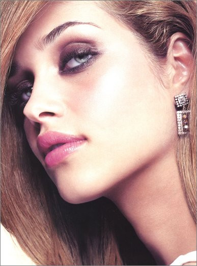 Photo of model Ana Beatriz Barros - ID 5352
