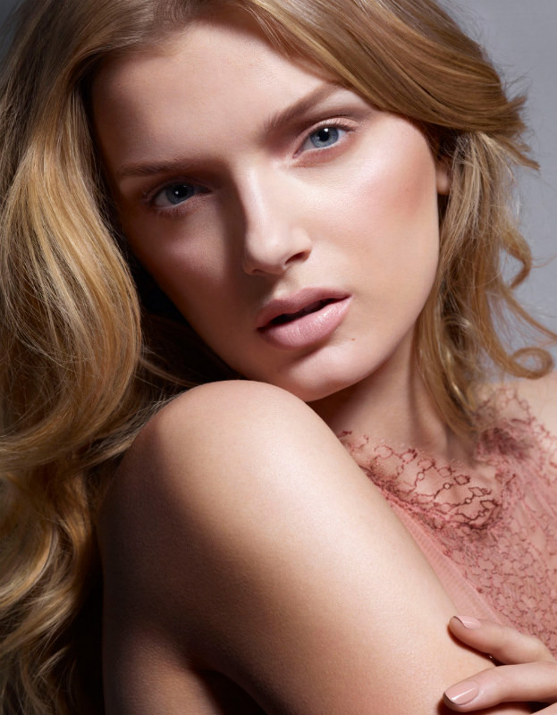 Photo of model Lily Donaldson - ID 347945