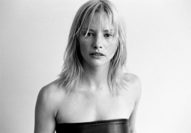 Photo of model Sienna Guillory - ID 93146