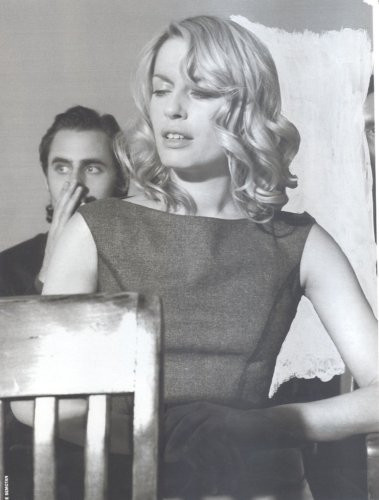 Photo of model Annie Morton - ID 19619