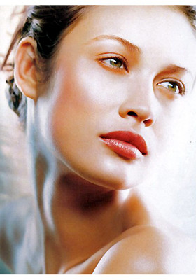 Photo of model Olga Kurylenko - ID 11924