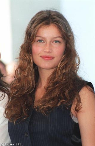 Photo of model Laetitia Casta - ID 9657