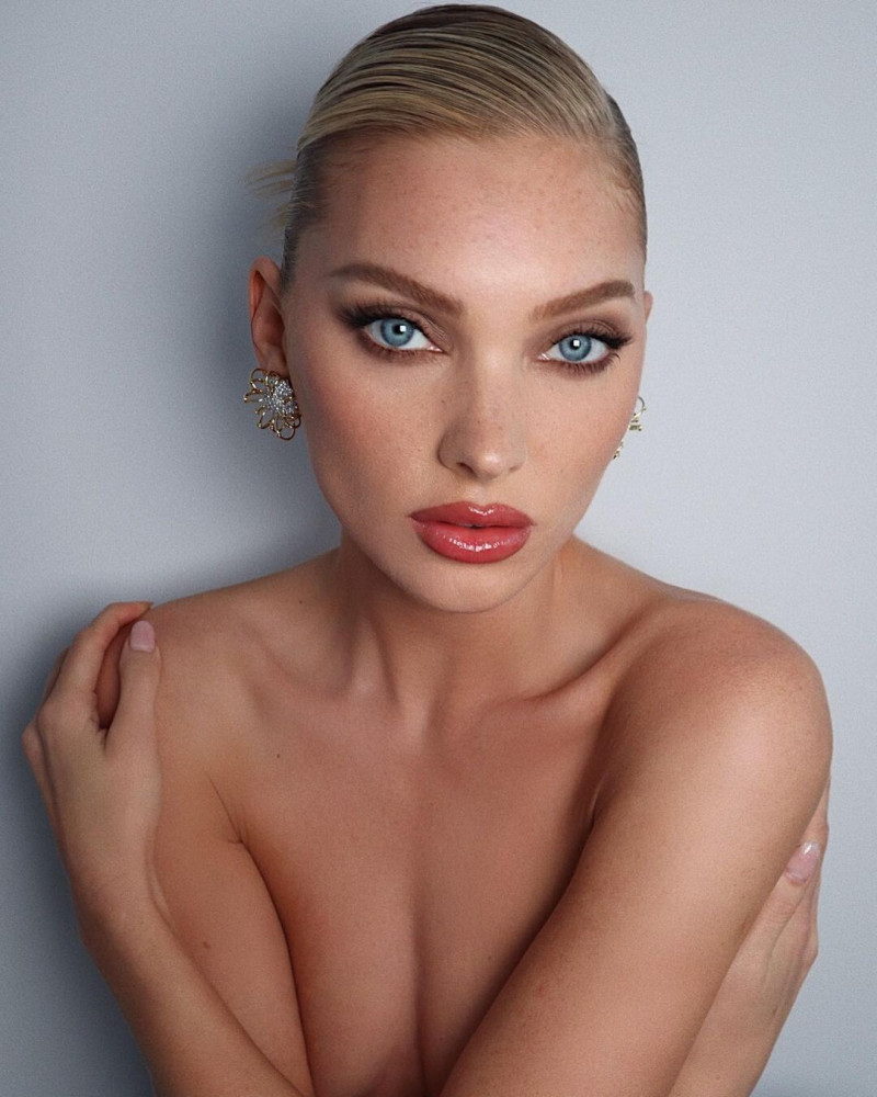 Photo of model Elsa Hosk - ID 699702