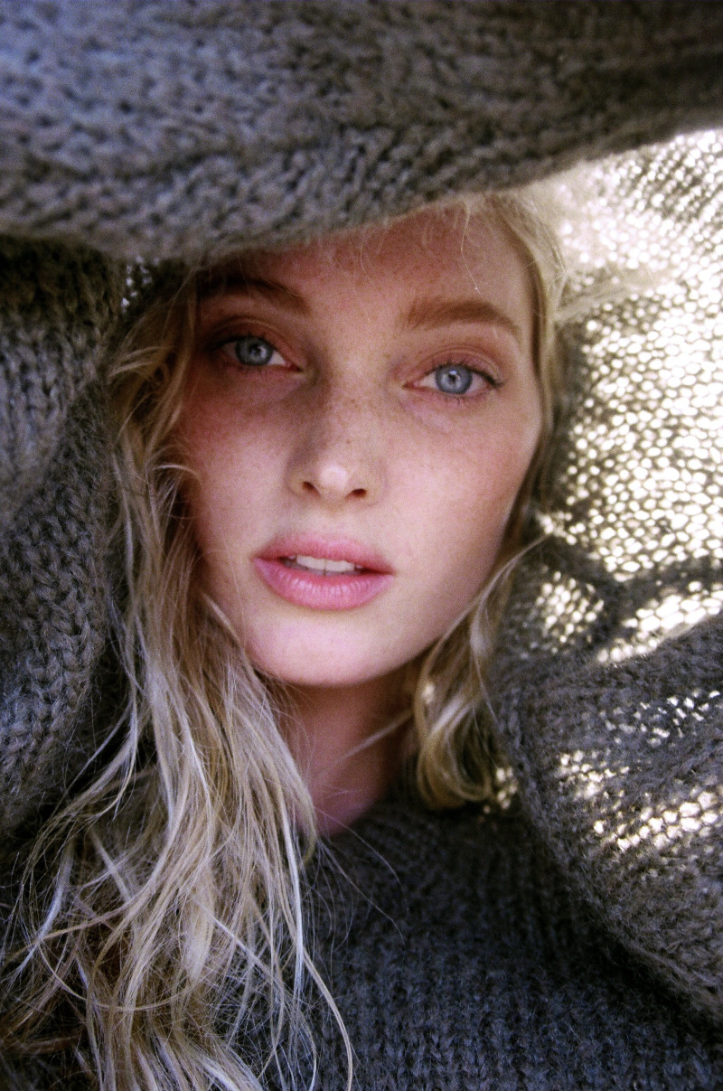 Photo of model Elsa Hosk - ID 699739