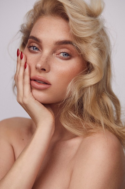 Photo of model Elsa Hosk - ID 700097