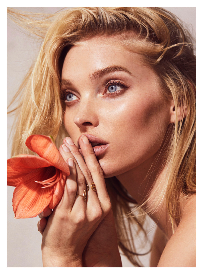 Photo of model Elsa Hosk - ID 700108